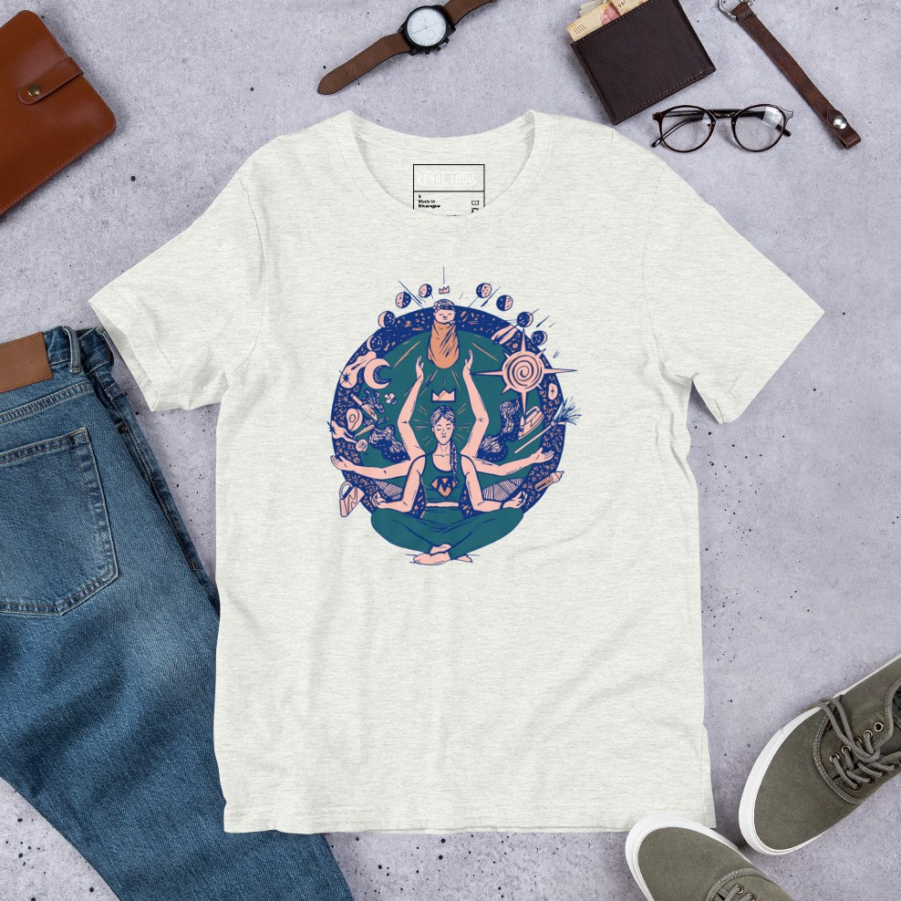 Super Mom bold lettering cotton t-shirt striking typographic design celebrating motherhood proudly